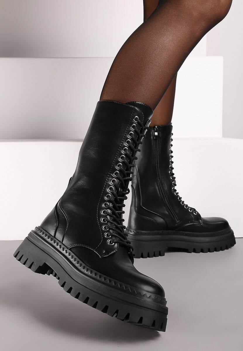 Czarne Botki Typu Traperki na Grubej Podeszwie z Ozdobnym Łańcuszkiem Elonika