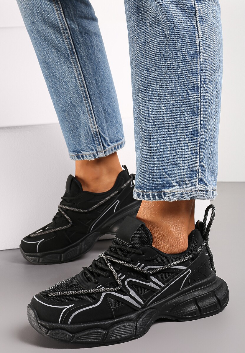Czarne Sneakersy z Siateczką na Podeszwie z Wycięciami i Ozdobnym Wiązaniem Dorila