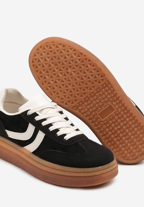 Czarne Sneakersy Typu Kultowe Tenisówki na Niskiej Platformie Olritia