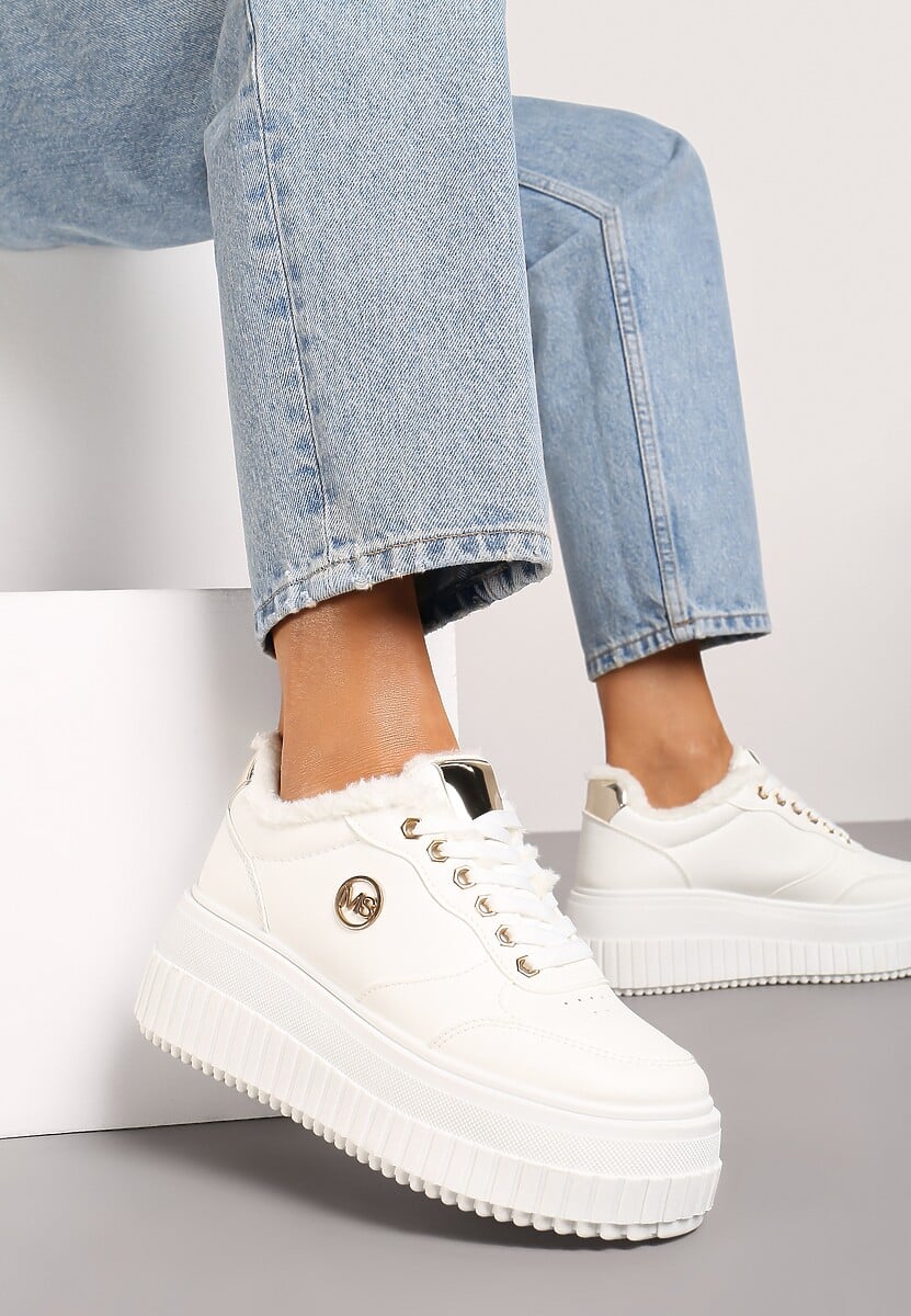 Beżowe Sneakersy na Platformie z Tłoczeniem Ozdobione Sznurowaniem i Metaliczną Aplikacją Tiliel