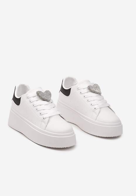 Biało-Czarne Wiązane Casualowe Sneakersy na Platformie z Cyrkoniami i Metalową Aplikacją Illita