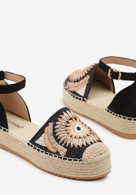 Czarne Sandały na Platformie Ozdobione Plecionką Meraliria