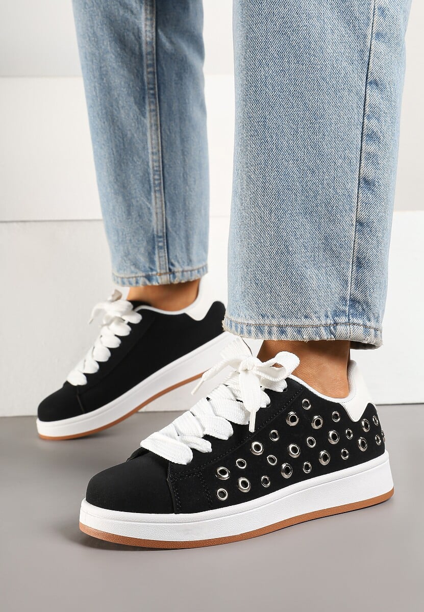 Czarne Sneakersy z Ozdobnymi Nitami Feloriela
