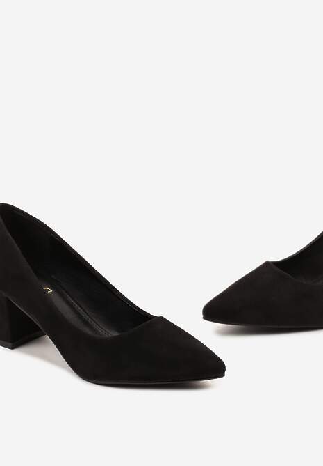 Czarne Czółenka z Ekozamszu na Niewysokim Słupku Lelalla