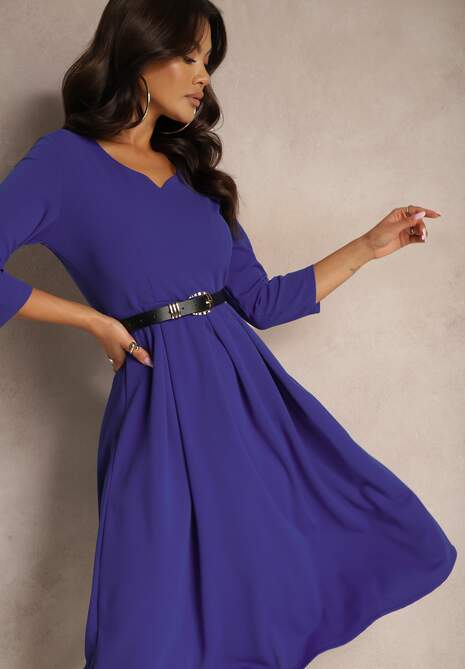 Fioletowa Sukienka o Rozkloszowanym Kroju z Rękawem Długości 3/4 Nomini