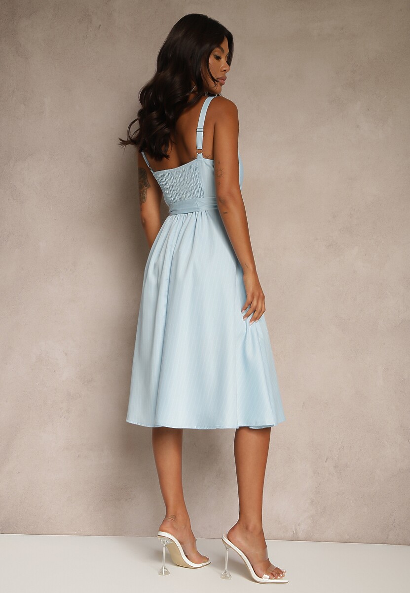 Niebieska Rozkloszowana Sukienka z Wiskozą w Paski Dolavessa