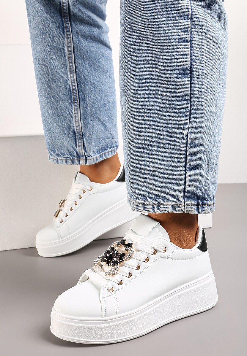 Biało-Czarne Sneakersy z Platformą i Odpinanymi Biżuteryjnymi Aplikacjami na Sznurówkach Tamaki