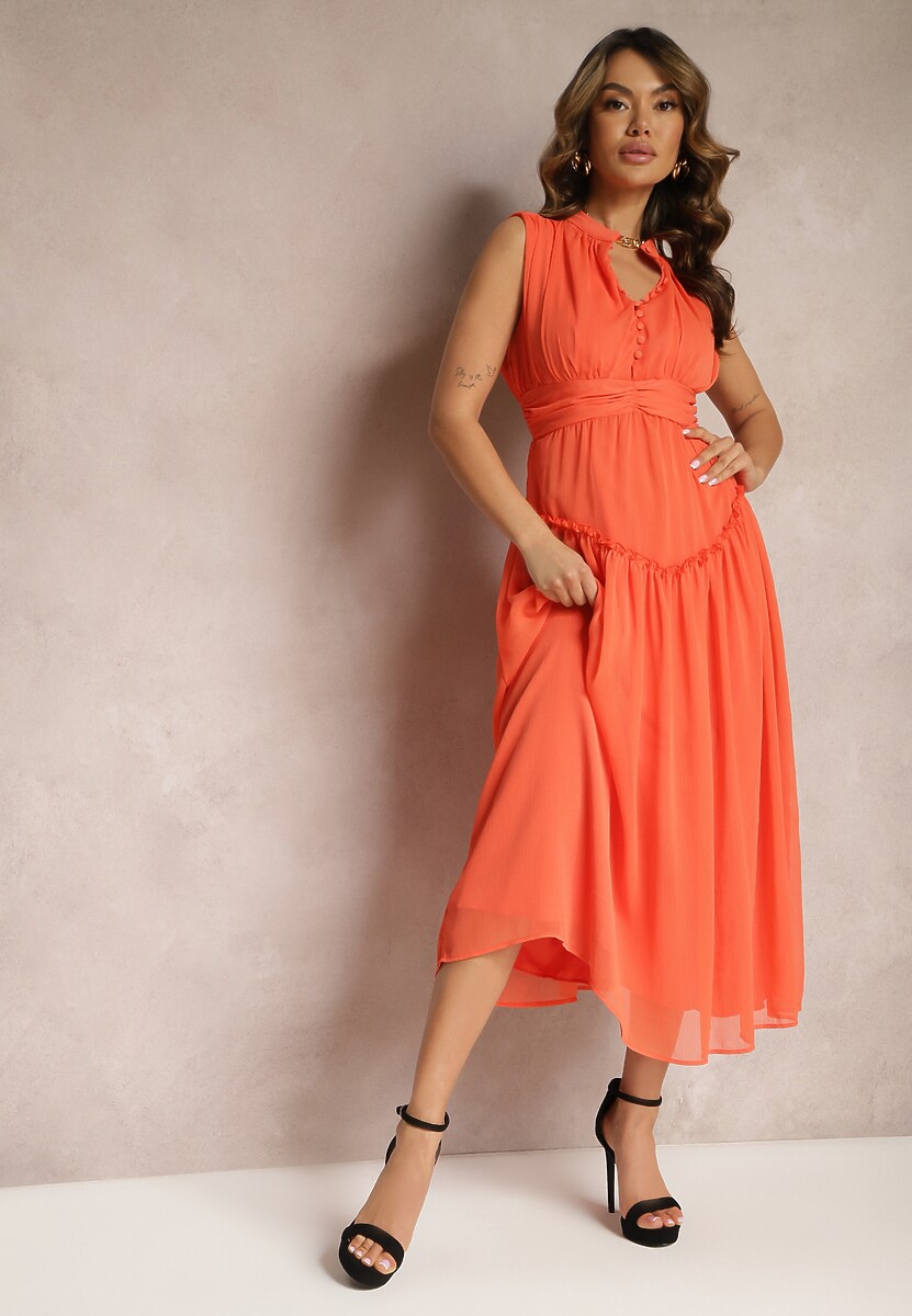 Jasnobeżowa Rozkloszowana Sukienka Długa z Guzikami o Taliowanym Fasonie Jovitta