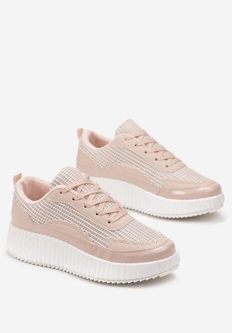 Różowe Sneakersy na Platformie Ozdobione Nitami i Patchworkowymi Wstawkami Jeneria
