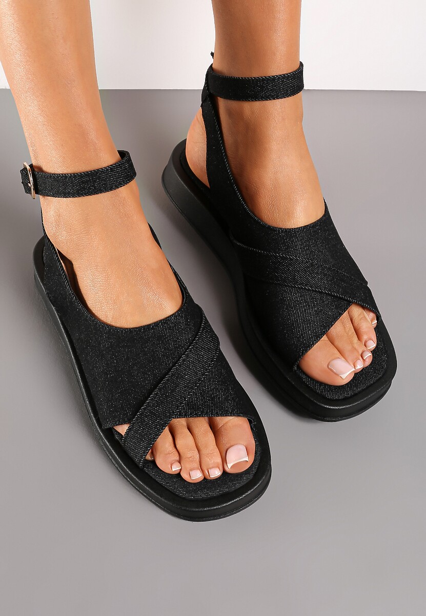Czarne Sandały Na Płaskiej Podeszwie z Szerokim Zapinanym Paskiem Imarra