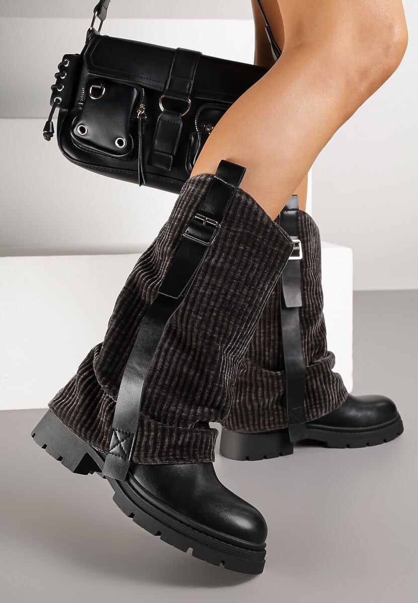 Czarne Botki z Wywiniętą Cholewką Sztruksową i Paskiem z Klamrą Zalorra