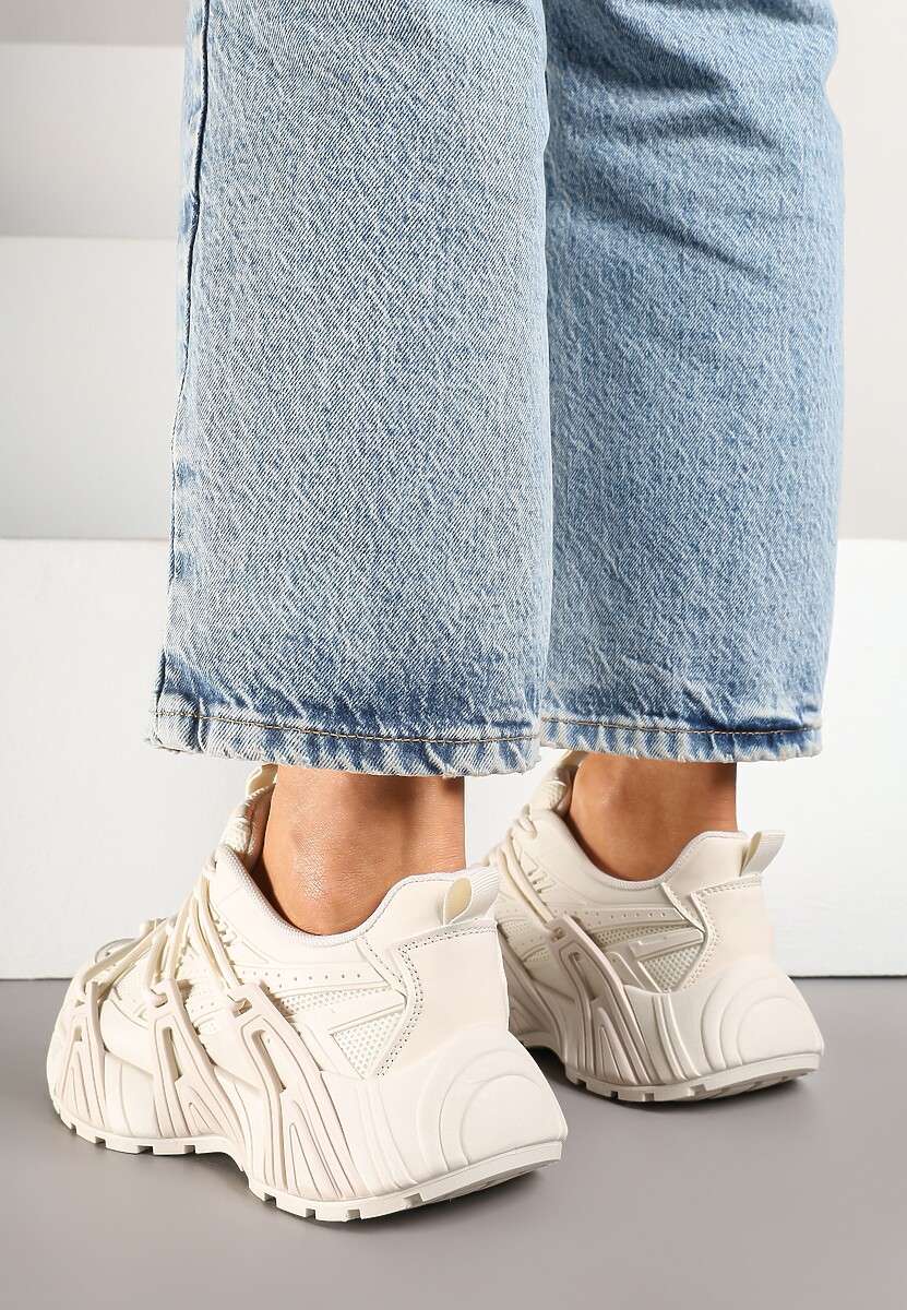 Beżowe Sneakersy Ozdobione Tłoczonym Wzorem Sanalitia