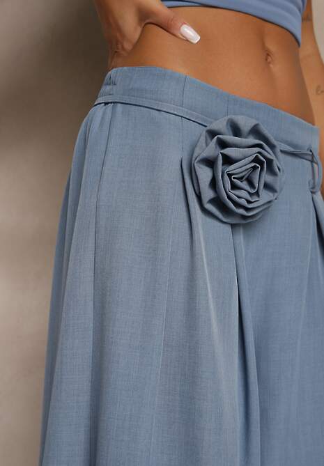 Niebieskie Spodnie Palazzo Ozdobione Broszką Kwiatem Lirace