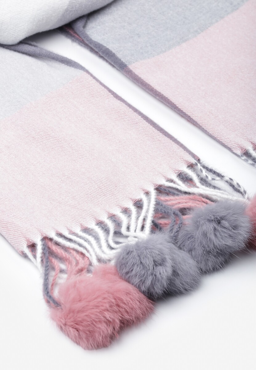 Różowy Szalik w Szeroką Kratę z Pomponami Voso