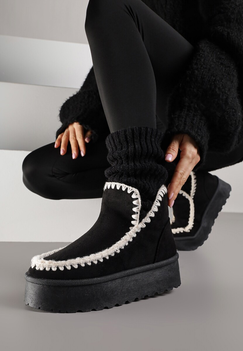 Czarne Śniegowce na Platformie Ozdobione Haftowanym Wzorem Naretusa