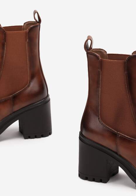 Brązowe Botki Sztyblety na Słupku z Elastyczną Wstawką Kennadia