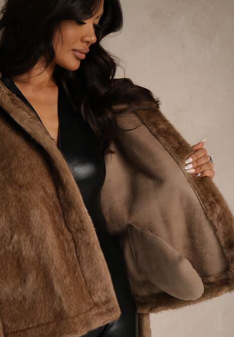 Jasnobrązowa Futerkowa Kurtka z Kapturem i Wiązanym Paskiem Zetele