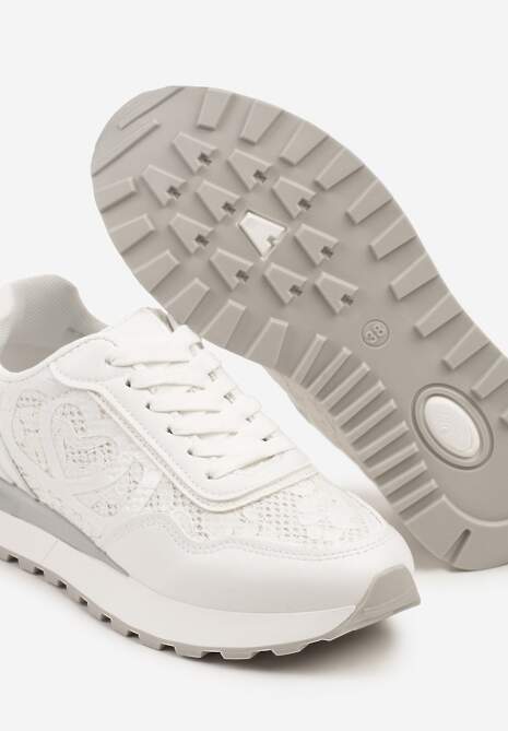 Białe Sneakersy z Koronkowymi Zdobieniami Dallriva