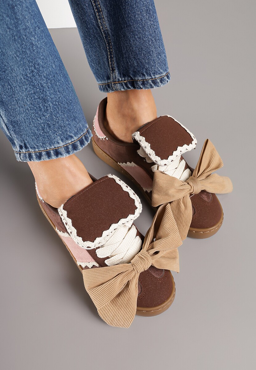 Brązowe Sneakersy Ozdobione Geometrycznym Wzorem i Kokardą Cedionna