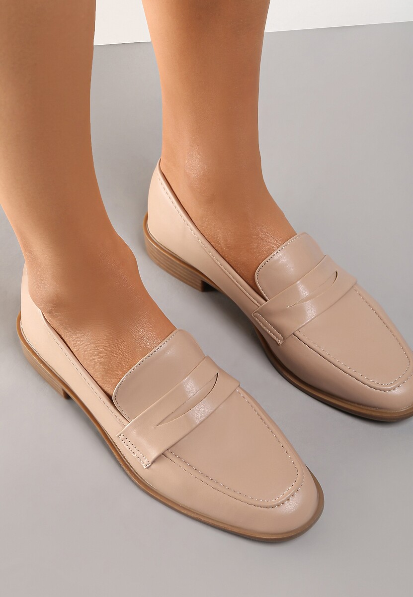 Beżowe Mokasyny Caeione