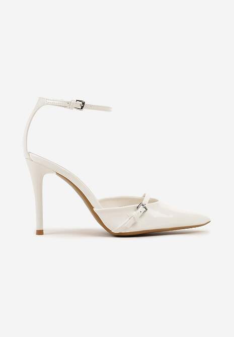 Białe Szpilki Vices z Lakierowanym Połyskiem i Ozdobną Sprzączką Tilonea