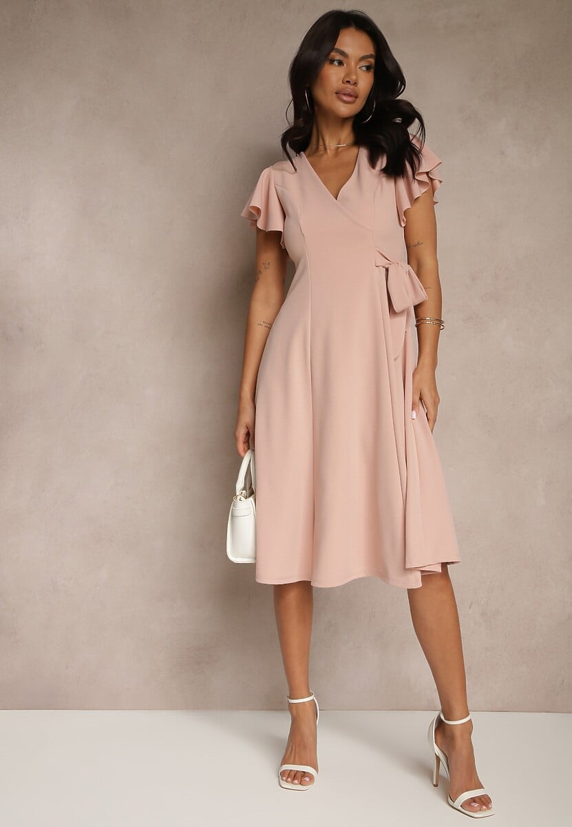 Różowa Kopertowa Sukienka z Rozkloszowanym Dołem i Ozdobnym Wiązaniem Dannola