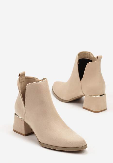 Beżowe Botki na Słupku z Wycięciem i Metaliczną Ozdobą Lorethra