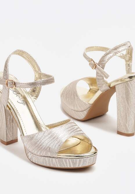 Złote Sandały na Słupkowym Obcasie Zdobione Brokatem Tillitria