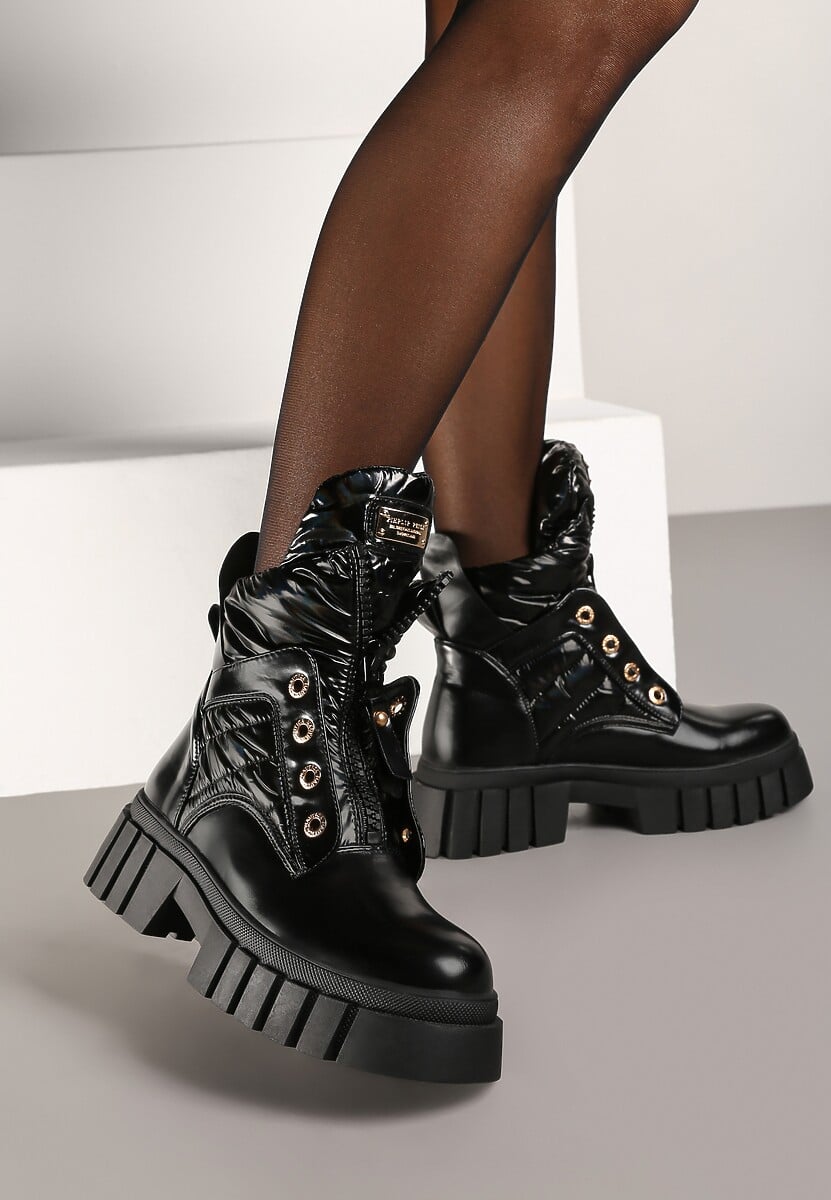 Czarne Botki na Platformie Ozdobione Pikowaniem i Tłoczoną Podeszwą Lerilisa