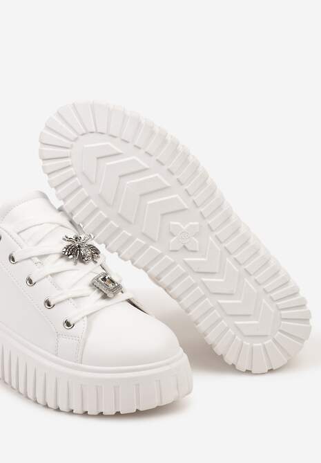 Biało-Srebrne Sneakersy na Platformie Ozdobione Metaliczną Wstawką i Aplikacjami z Cyrkonii Qulina