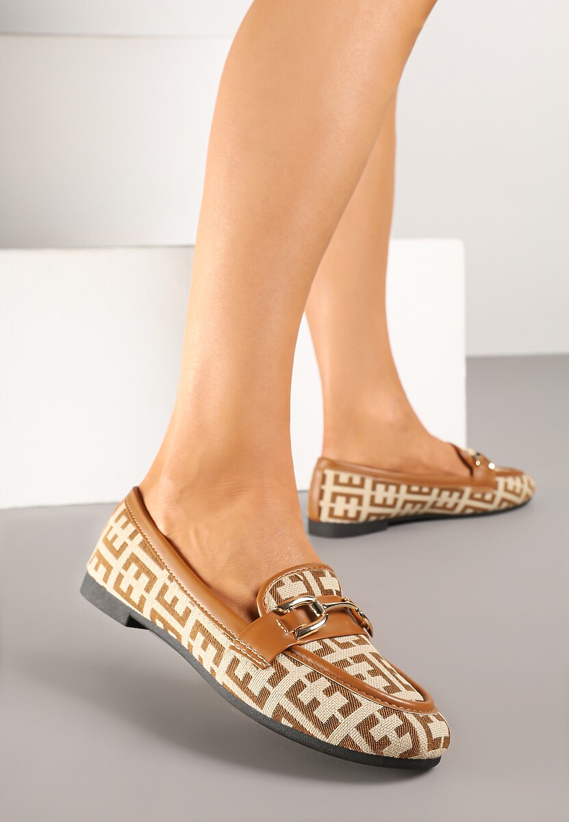 Brązowe Mokasyny z Ekozamszu z Ozdobną Metaliczną Aplikacją Nusarila