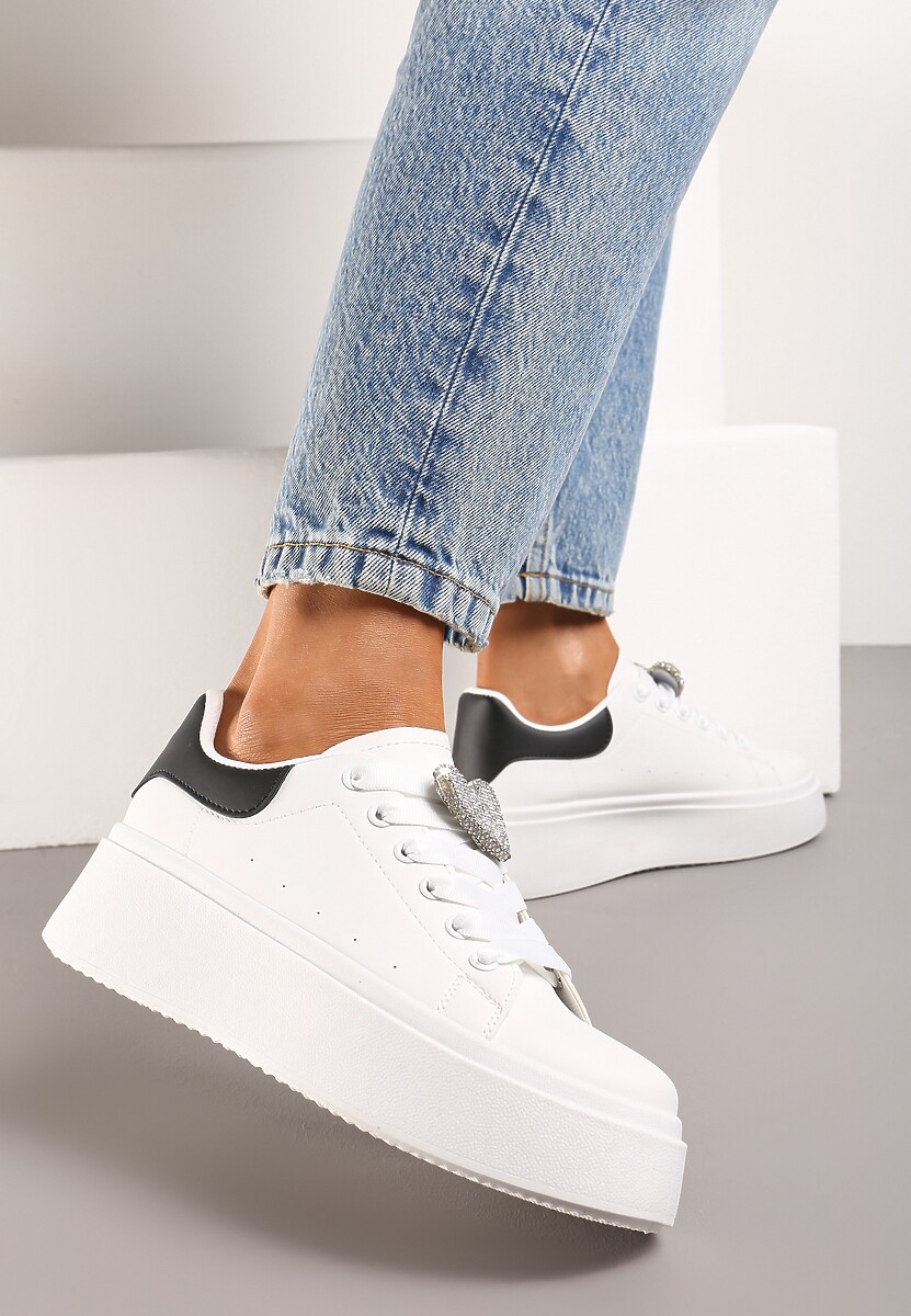 Biało-Złote Wiązane Casualowe Sneakersy na Platformie z Cyrkoniami i Metalową Aplikacją Illita