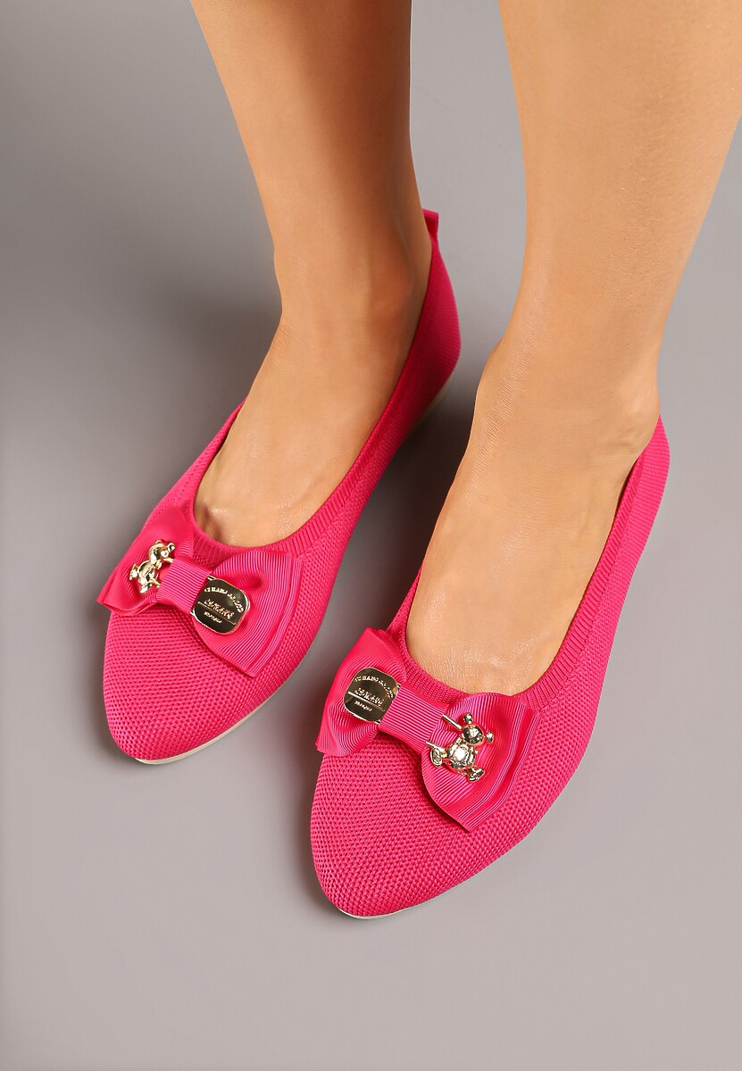Różowe Balerinki Ozdobione Metalicznymi Aplikacjami i Kokardą Bretella