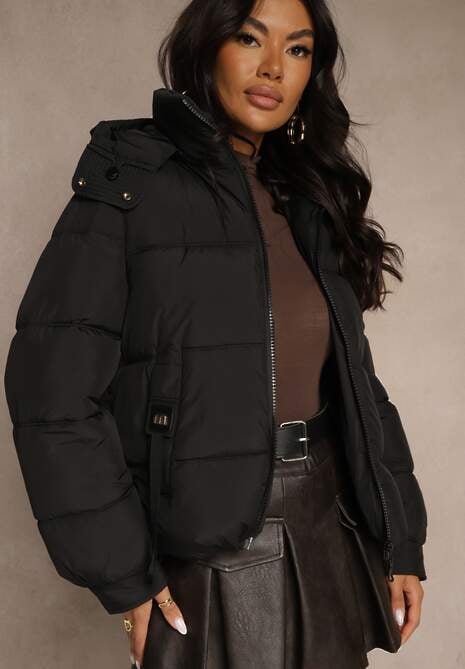 Czarna Kurtka Puffer z Pikowanymi Przeszyciami i Odpinanym Kapturem Gallerea