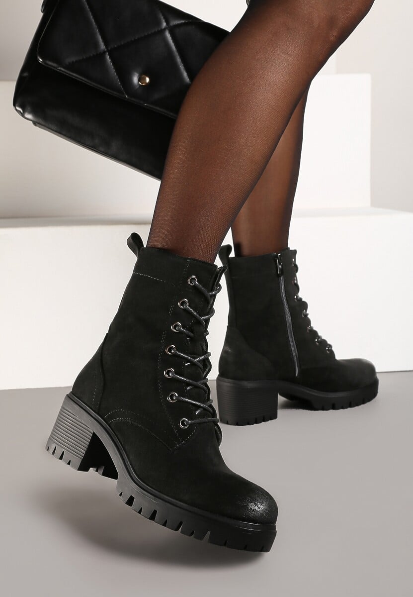 Czarne Botki na Słupku w Stylu Workerów z Ekoskóry Wykończone Wiązaniem Timovia