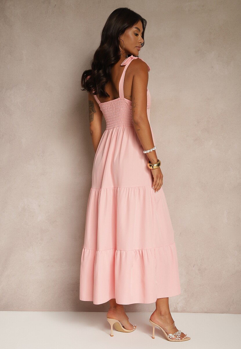 Różowa Sukienka z Wiskozą Falbanami i Wiązaniem Nilarrea