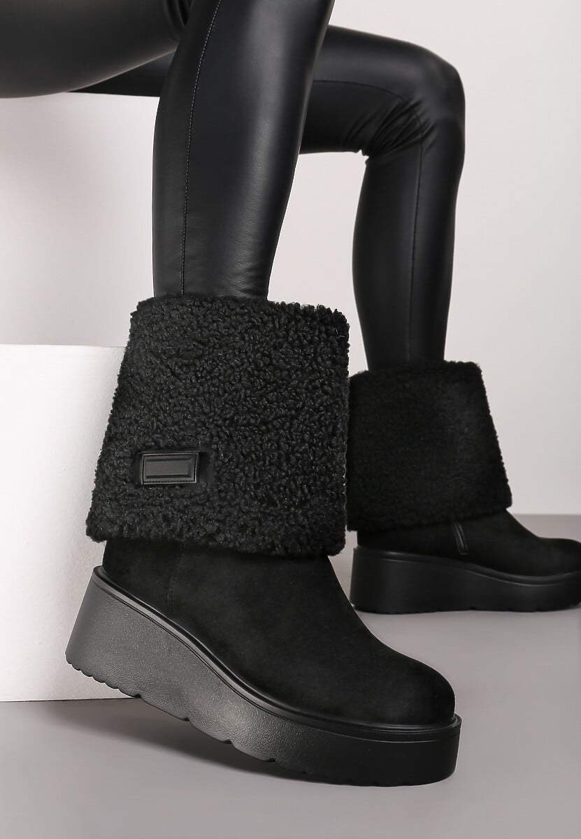 Beżowe Botki na Koturnie Ozdobione Barankiem i Wywiniętą Cholewką Irissinae