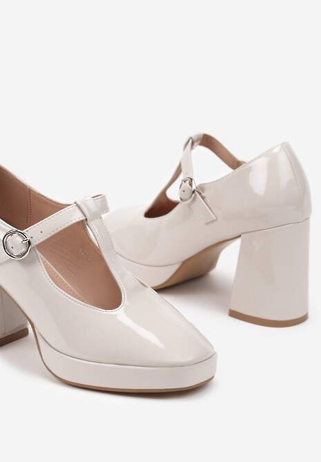 Beżowe Półbuty Lakierowane na Słupku w Stylu Retro Merione