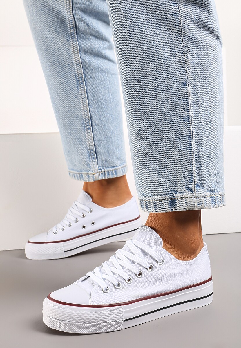 Białe Klasyczne Trampki Przed Kostkę Xarosa