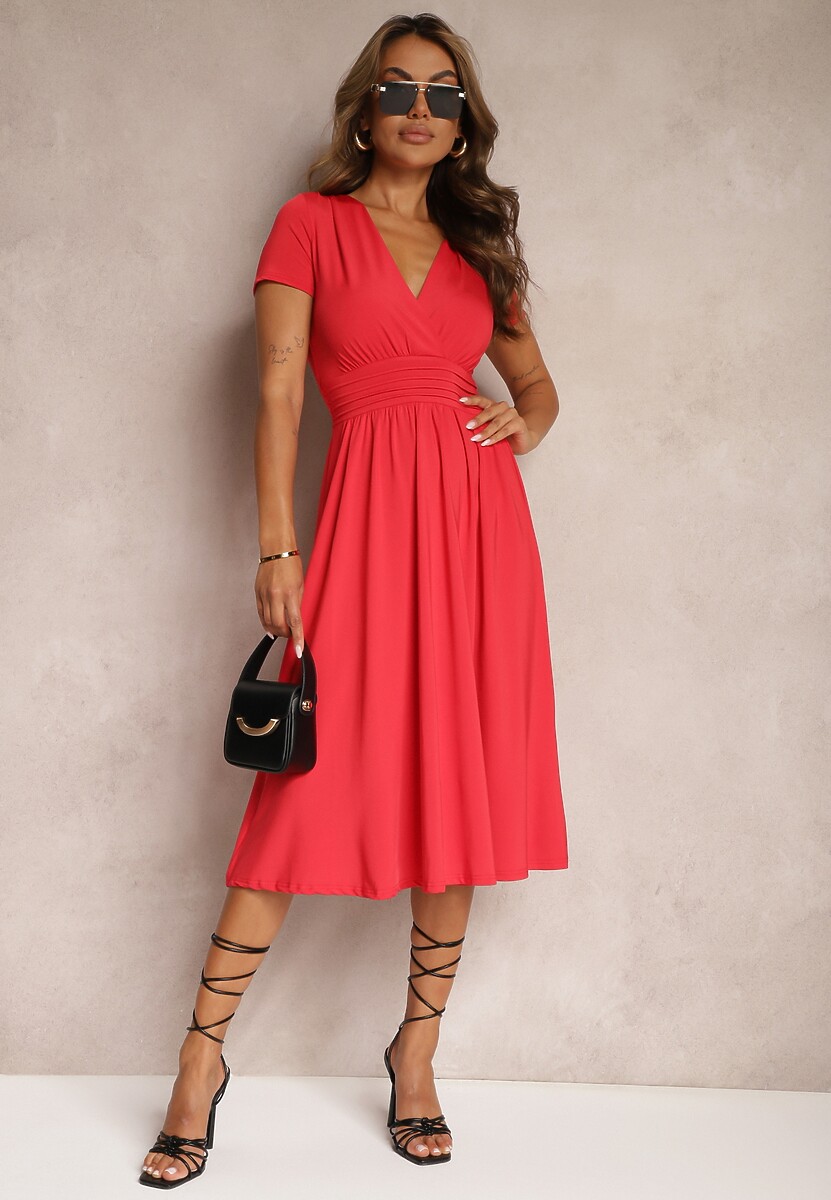 Czerwona Sukienka Taliowana z Kopertowym Dekoltem o Rozkloszowanym Kroju Rimadea