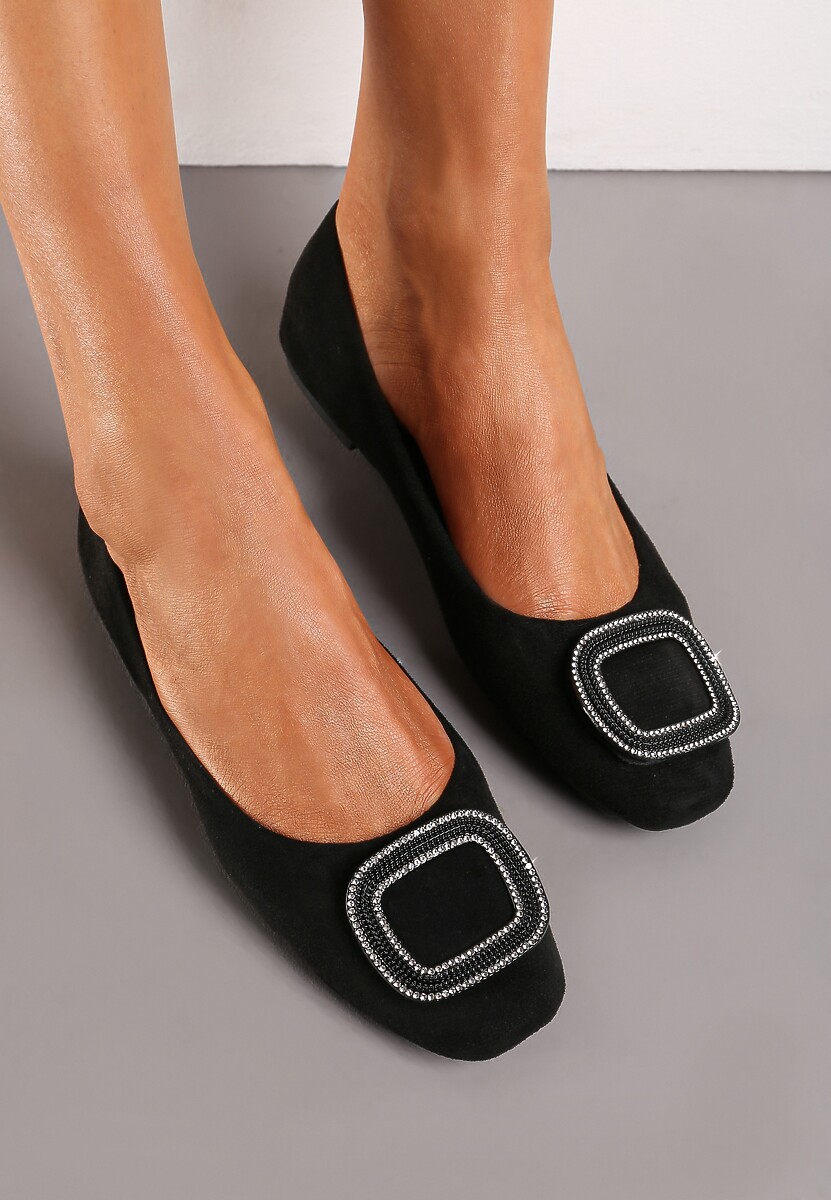 Beżowe Balerinki z Metalową Wstawką na Przodzie Ozdobioną Cyrkoniami Alicutte