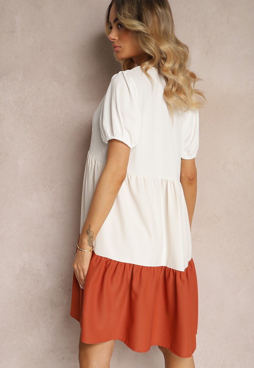 Beżowo-Pomarańczowa Sukienka Ozdobiona Koronką przy Dekolcie o Pudełkowym Kroju Vikia