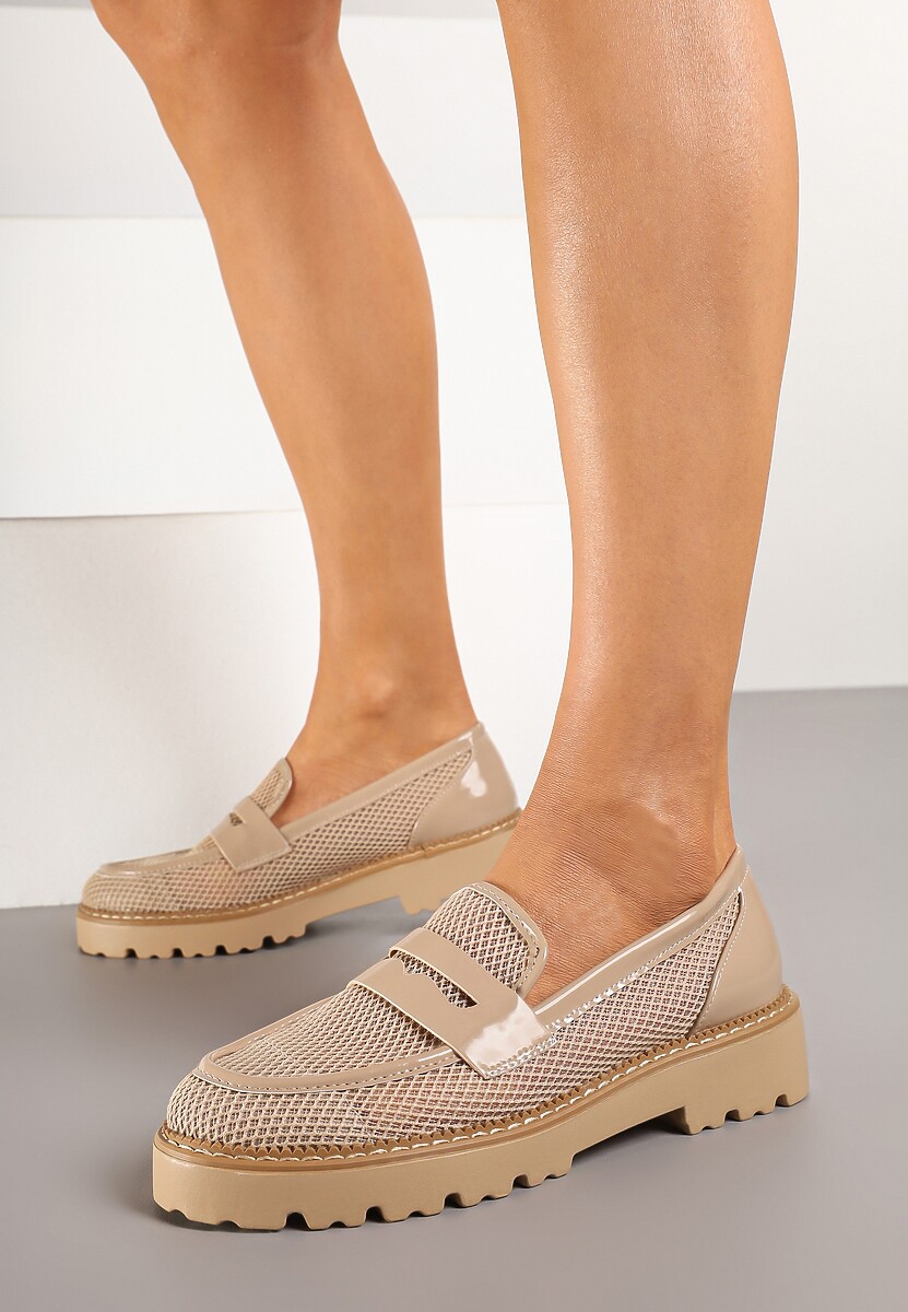 Ciemnobeżowe Siateczkowe Mokasyny Lakierowane na Płaskiej Podeszwie Rihanne