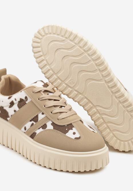 Brązowo-Białe Sneakersy na Tłoczonej Platformie z Paskami Ozdobione Printem w Krowie Łaty Rilasena