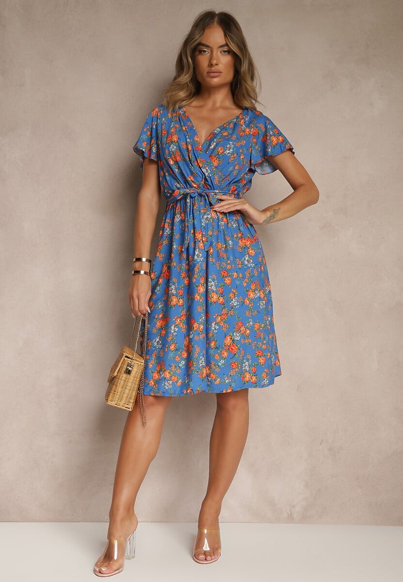 Niebieska Wiskozowa Sukienka Midi w Kwiaty z Gumką w Pasie i Materiałowym Paskiem Aidenia
