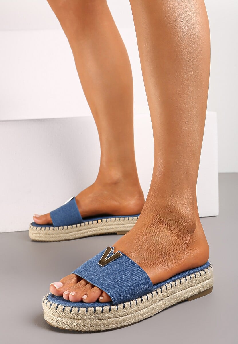 Czarne Klapki na Pasku Metalowa Ozdoba Podeszwa z Ozdobnie Plecionej Juty Raskia