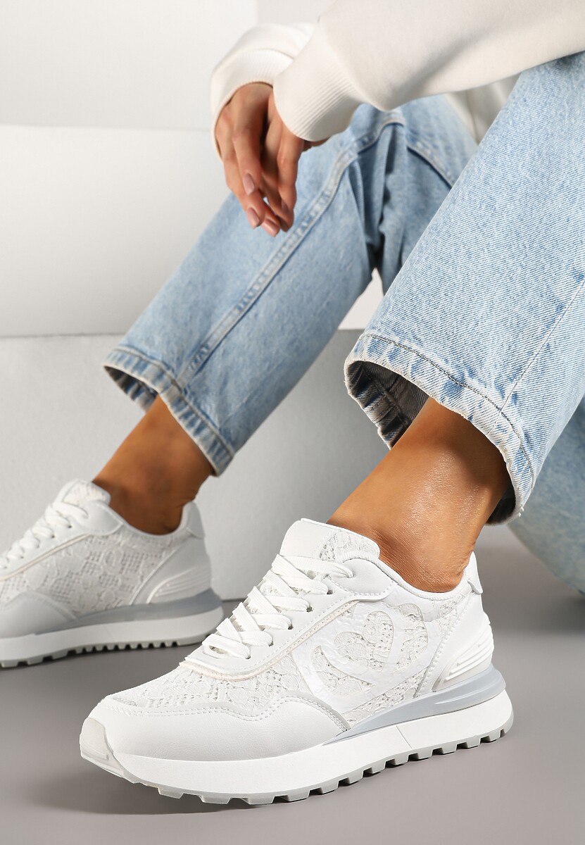 Niebieskie Sneakersy z Koronkowymi Zdobieniami Dallriva