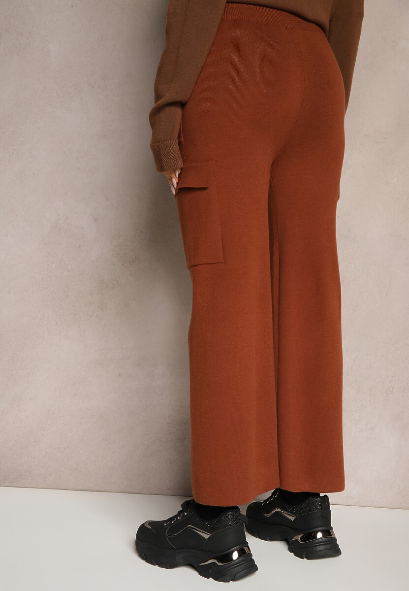 Brązowe Szerokie Spodnie Dzianinowe z Gumką w Pasie i Kieszeniami Emithlera