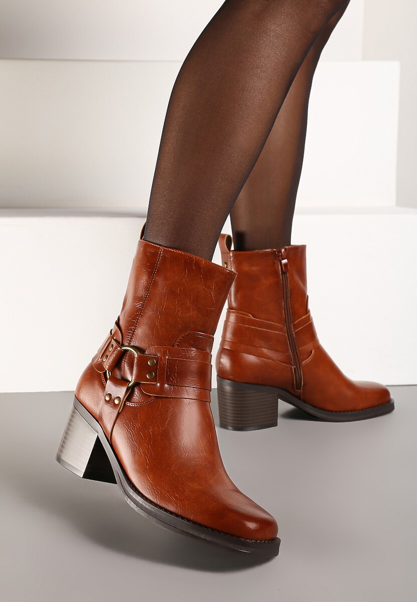 Brązowe Botki na Słupku w Stylu Kowbojek z Klamrami Irivaria