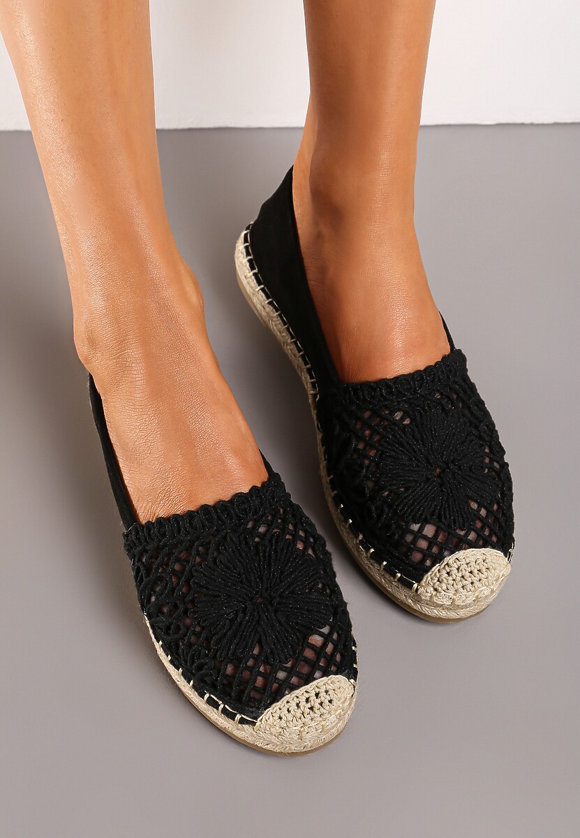 Czarne Płaskie Espadryle z Ażurową Wstawką na Nosku i Plecioną Podeszwą Rowenas